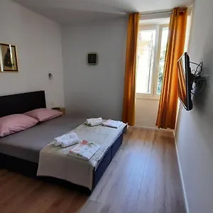 Cherry Apartment Split