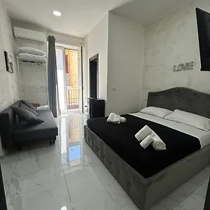 https://apt-terrazza-luxury-valentino.hotels-amalfi.com
